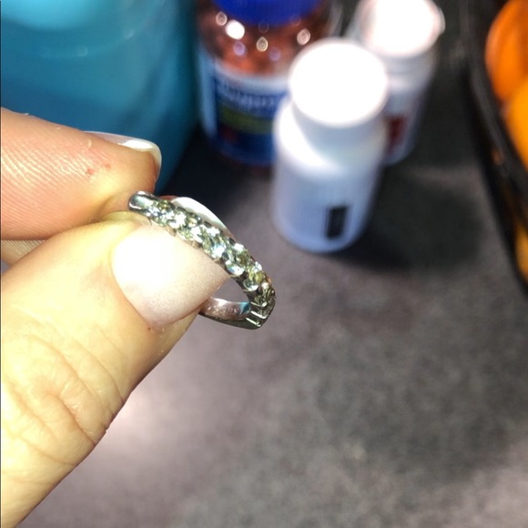 Diamond ring - Picture 7 of 8